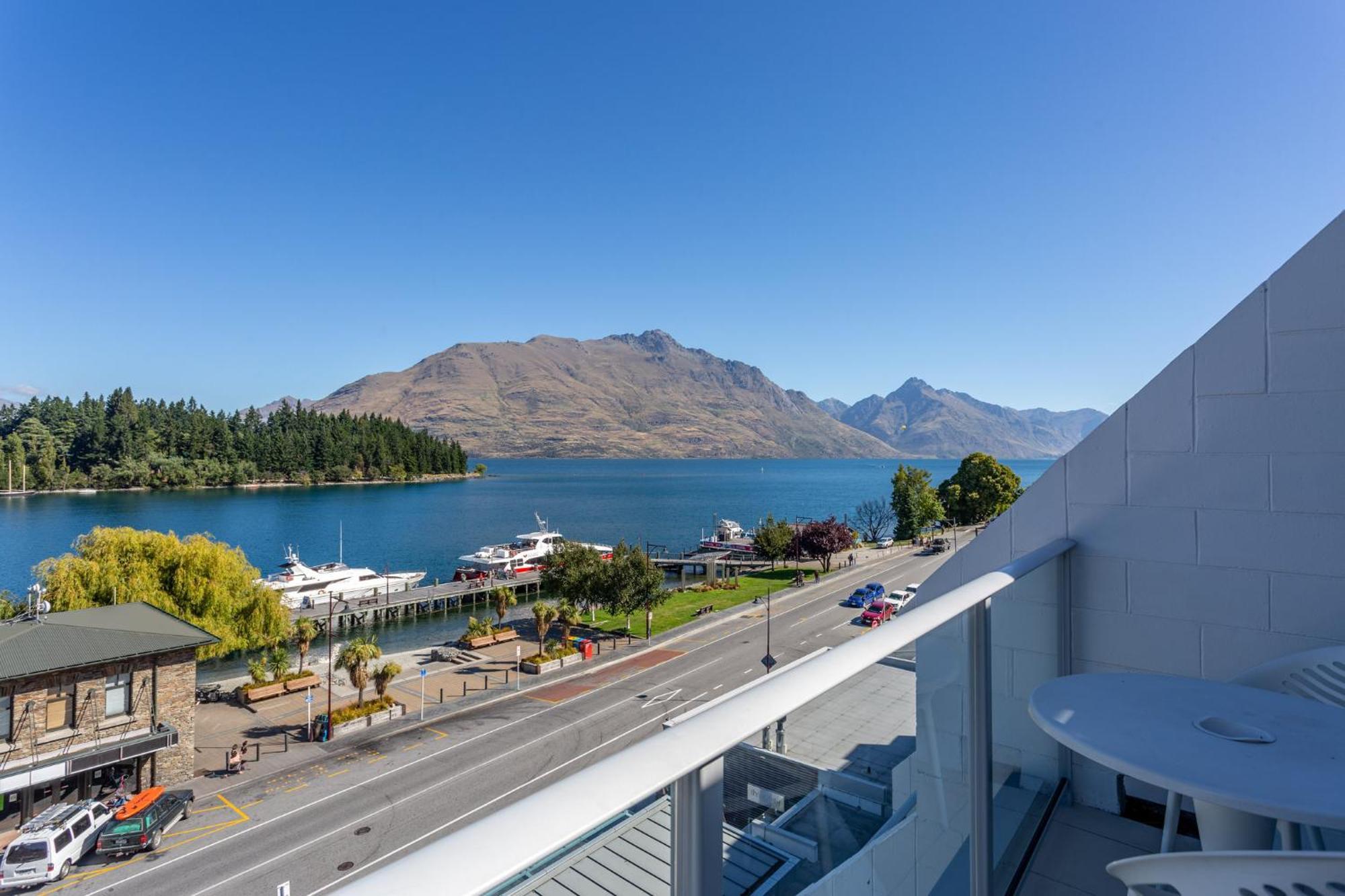 Crowne Plaza Queenstown, An Ihg Hotel Exterior photo