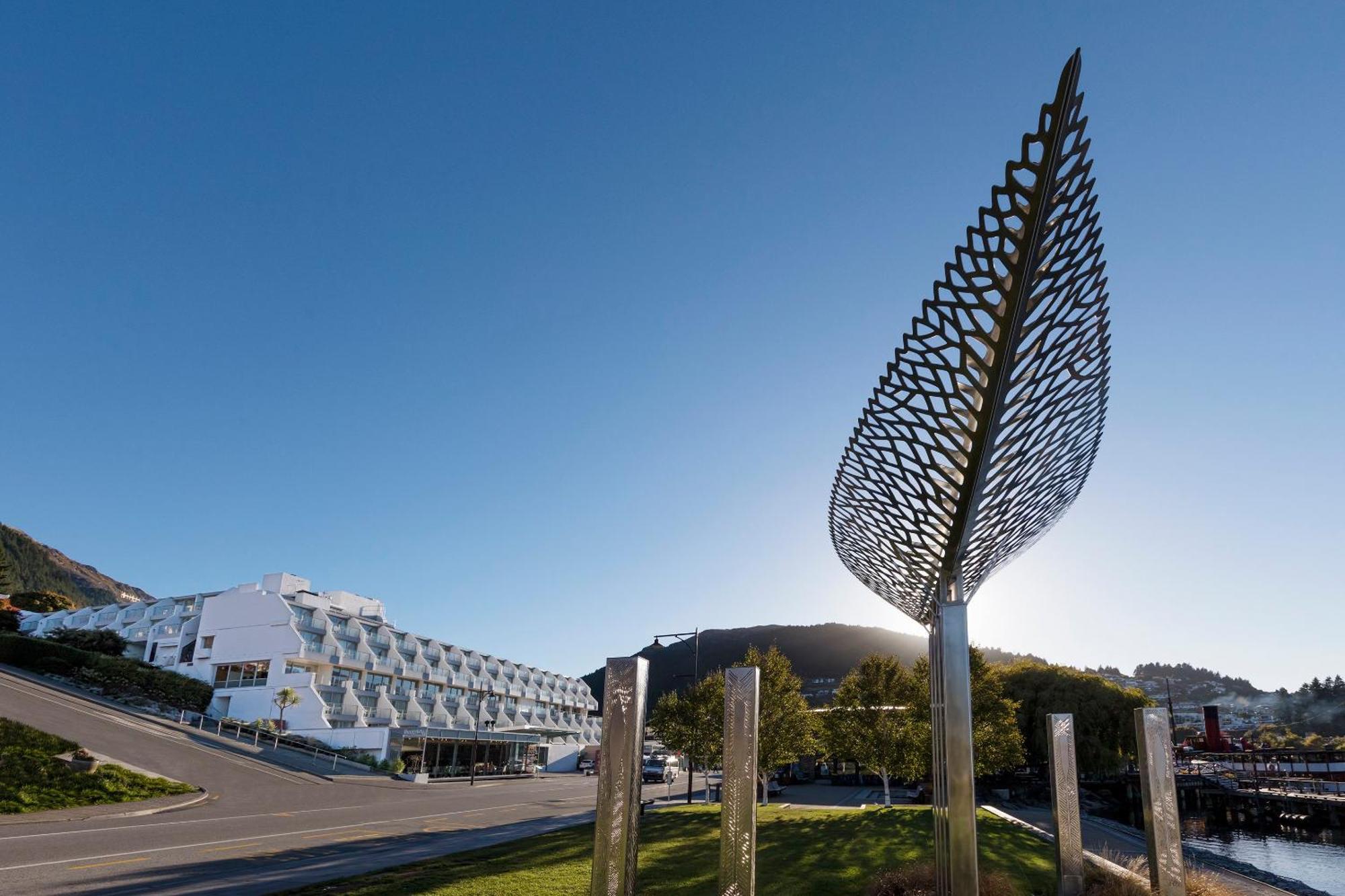 Crowne Plaza Queenstown, An Ihg Hotel Exterior photo