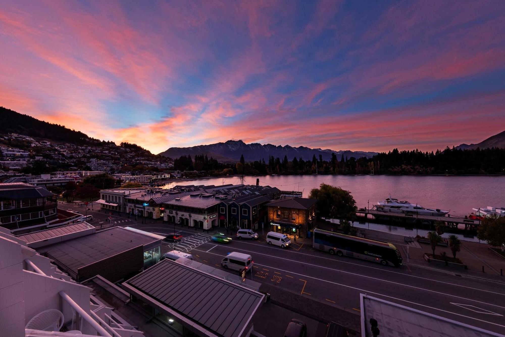 Crowne Plaza Queenstown, An Ihg Hotel Exterior photo